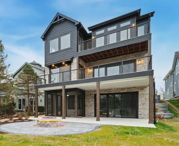 $1,990,500 | 30248 Forest Drive, Burlington, WI 53105