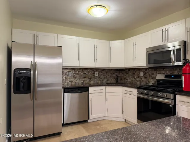 $2,850 | 597 Woodbine Lane, Lakewood, NJ 08701