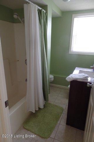 309 Fairlawn Road Louisville, KY 40207 - Photo 23 of 27 Master Bathroom on 2nd floor