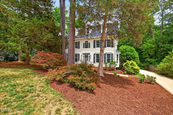 $915,000 | 10 Altmont Court, Durham, NC 27705