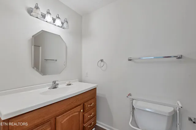 $349,900 | 5508 Old Walland Highway, Walland, TN 37886