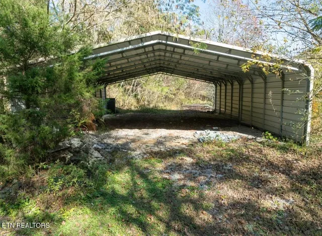 $309,900 | 5508 Old Walland Highway, Walland, TN 37886