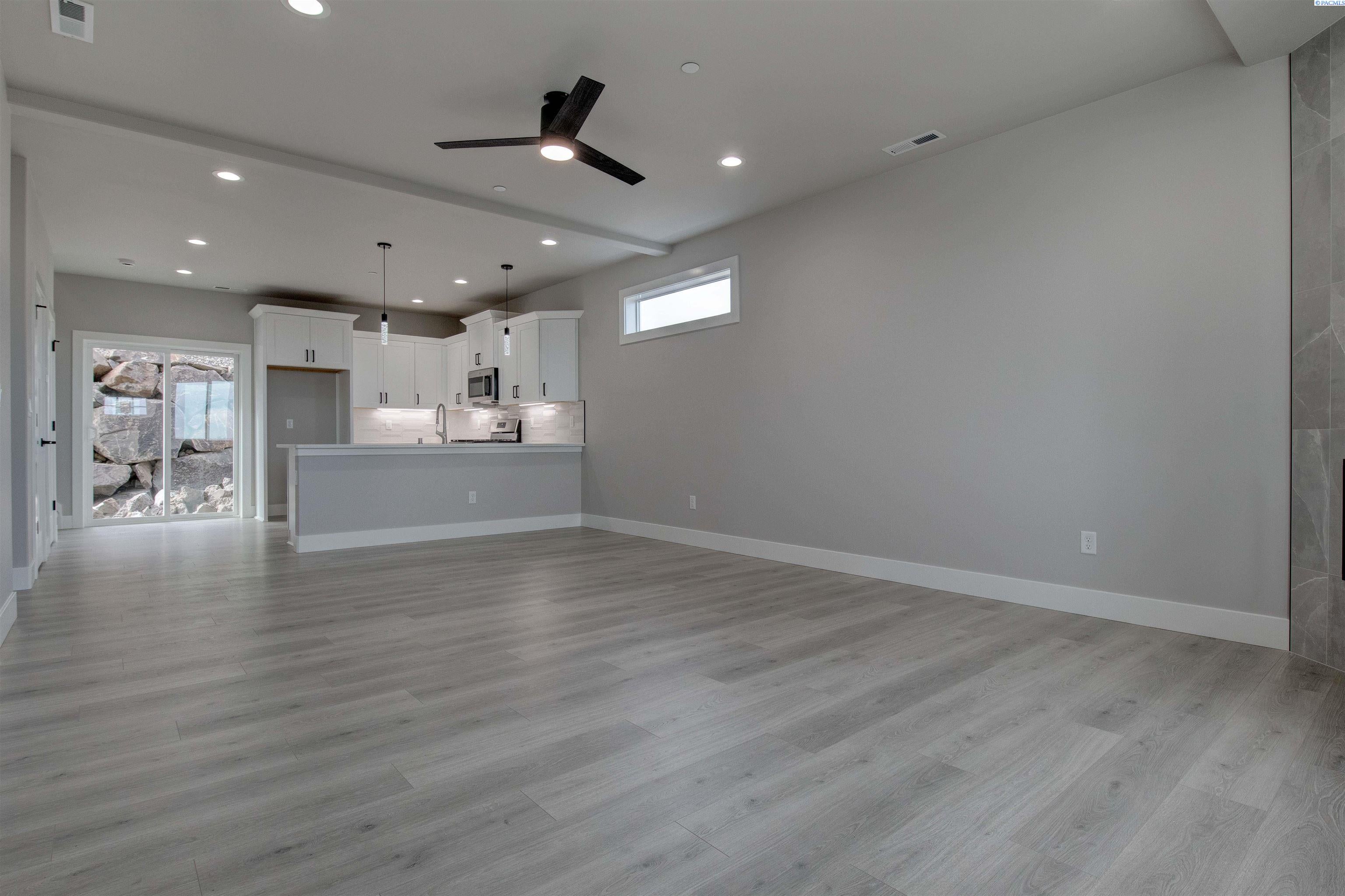 707 Rio Vista Loop, Unit LOT 1 Richland, WA 99352 - Photo 2 of 21 Gallery Image 2