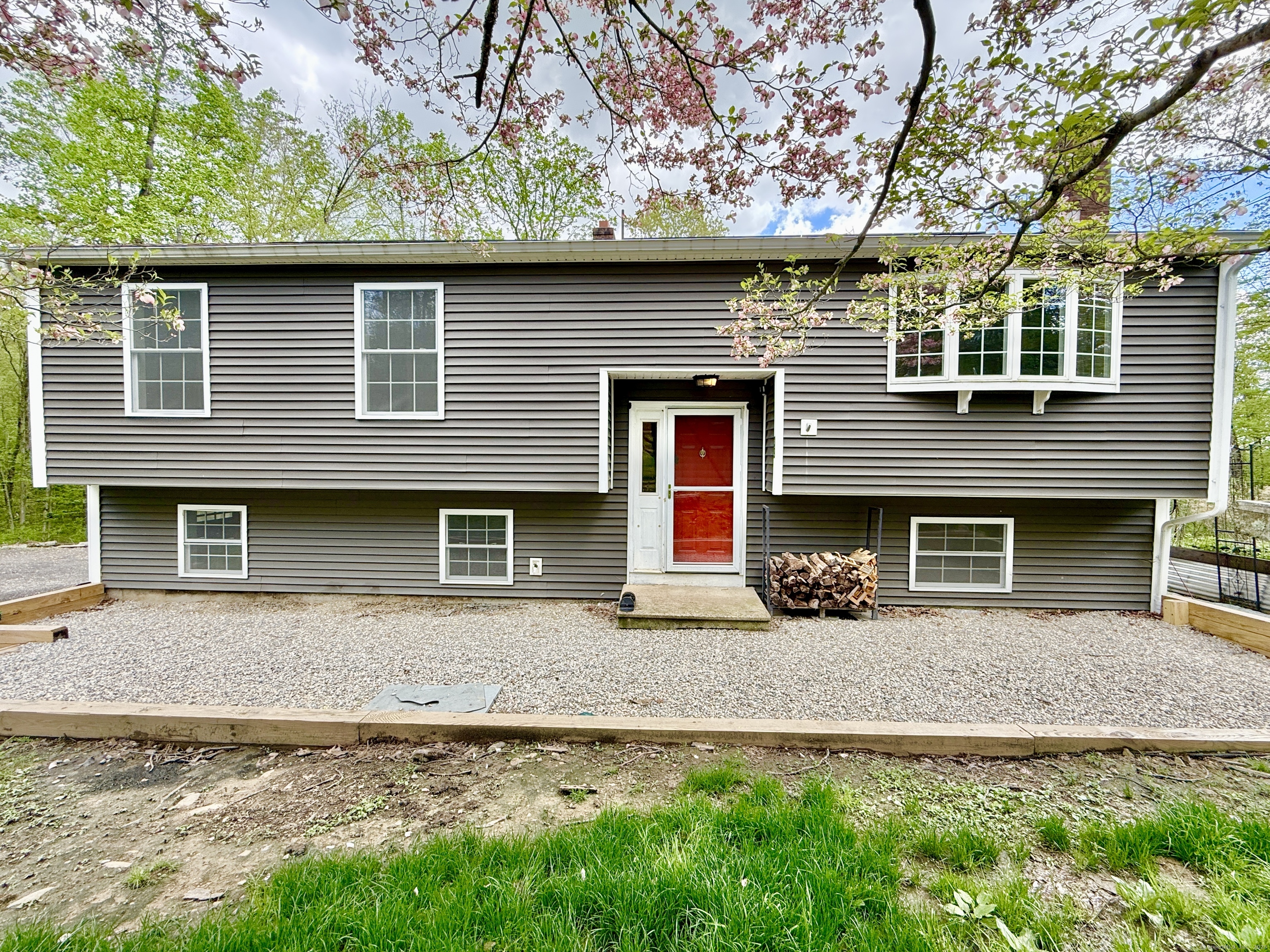 39 Peach Farm Road Oxford, CT 06478 - Photo 1 of 1