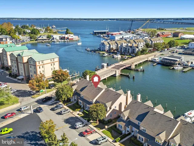 $305,000 | 220 Market Square, Unit 4C, Cambridge, MD 21613