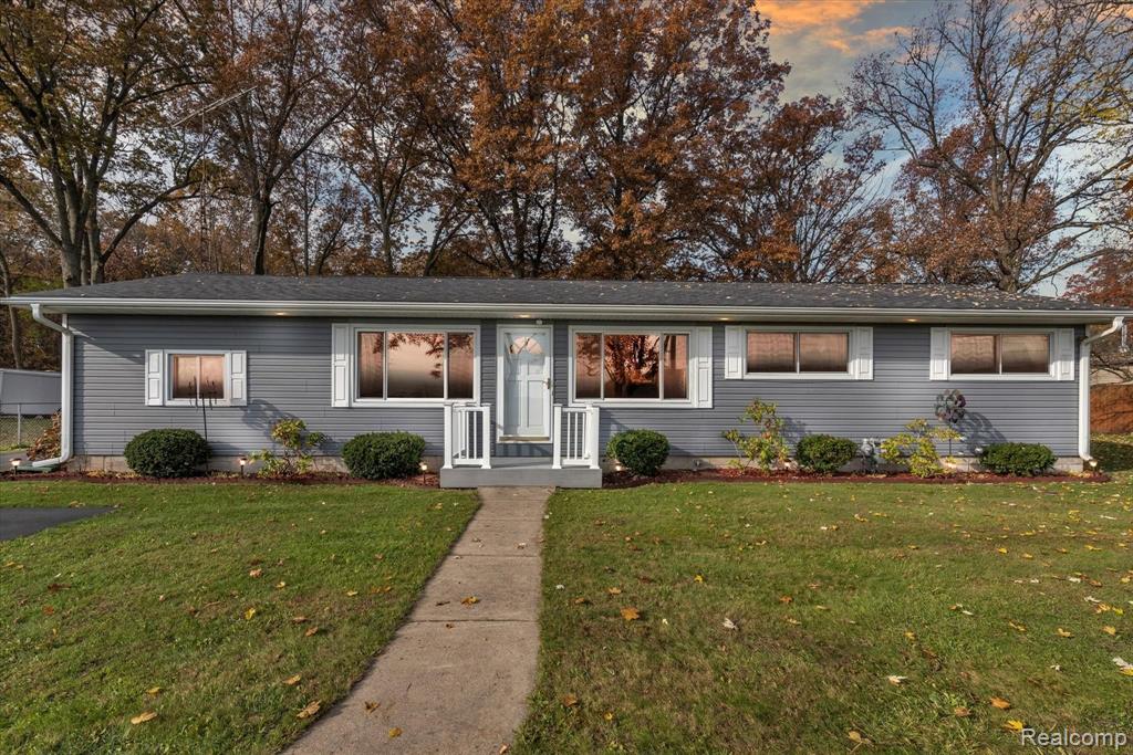 9561 Exeter Road Carleton, MI 48117 - Photo 1 of 51