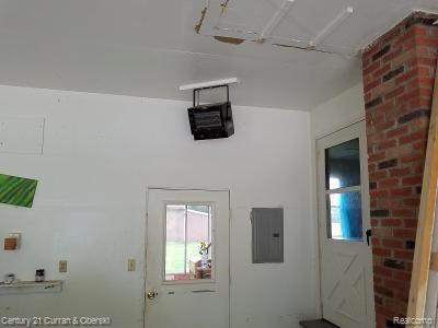 4659 West Carleton Road Adrian, MI 49221 - Photo 16 of 37 garage heater.jpg