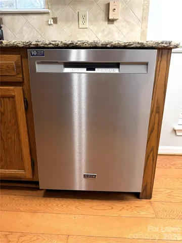 a view of a microwave oven