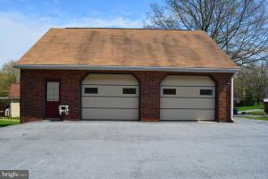 2243 North Colebrook Road Manheim, PA 17545 - Photo 5 of 23