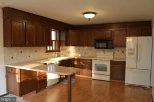 2243 North Colebrook Road Manheim, PA 17545 - Photo 8 of 23