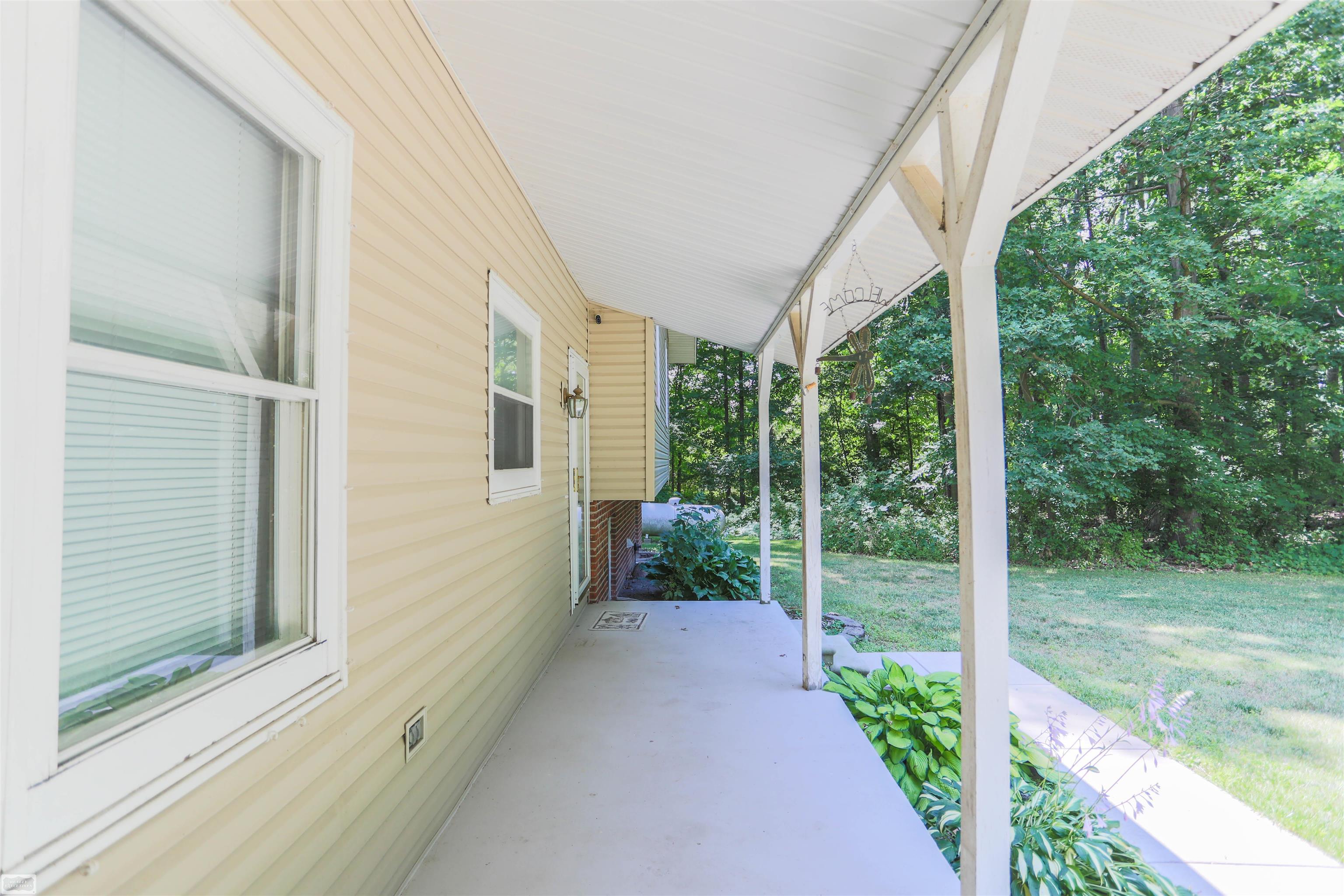 14717 Burt Road Allenton, MI 48002 - Photo 15 of 60 50083495-14.JPG