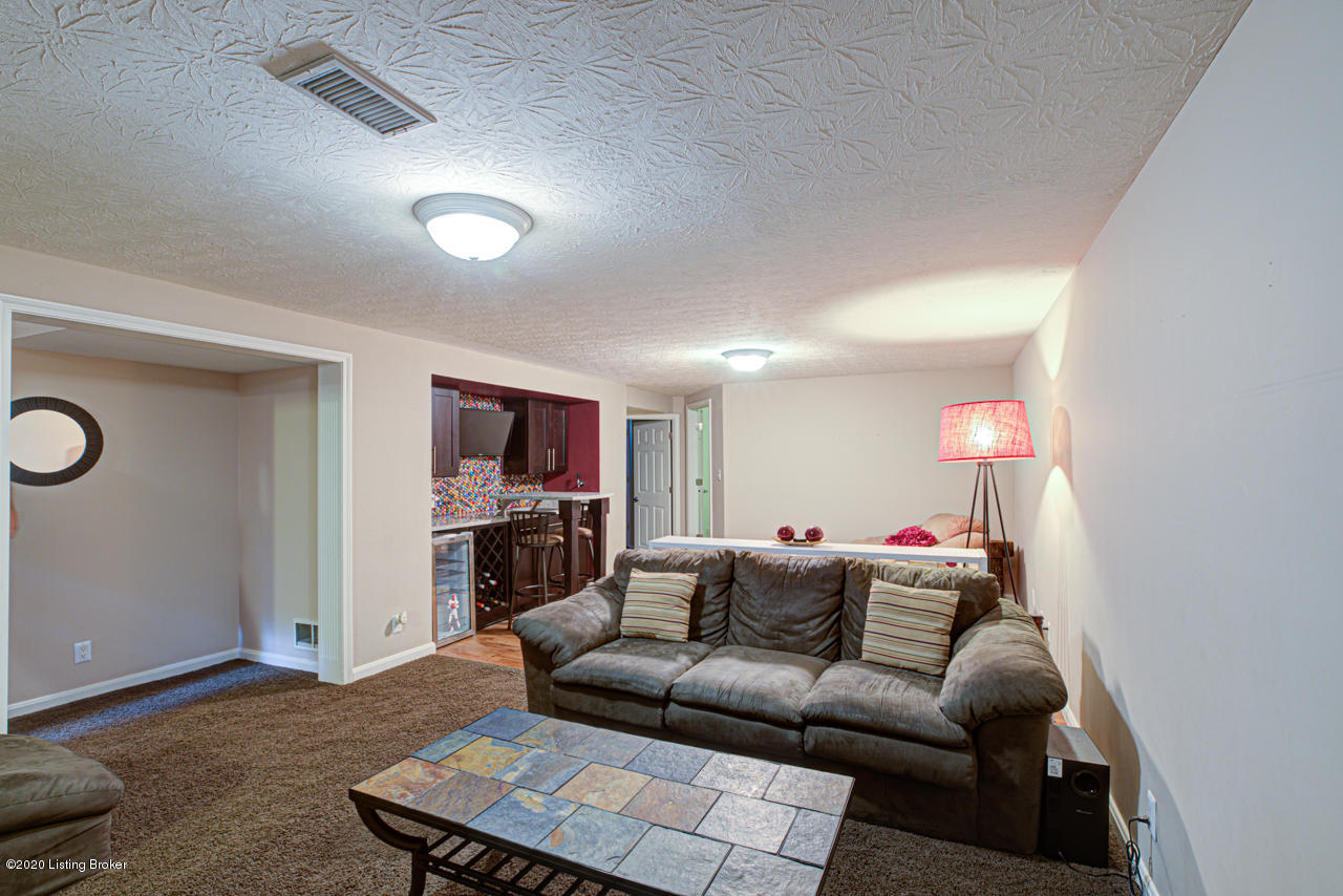 4229 Alton Road Louisville, KY 40207 - Photo 26 of 49 4229_Alton_Rd-39