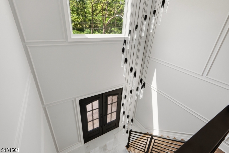 60 West Hobart Gap Road Livingston, NJ 07039 - Photo 8 of 40