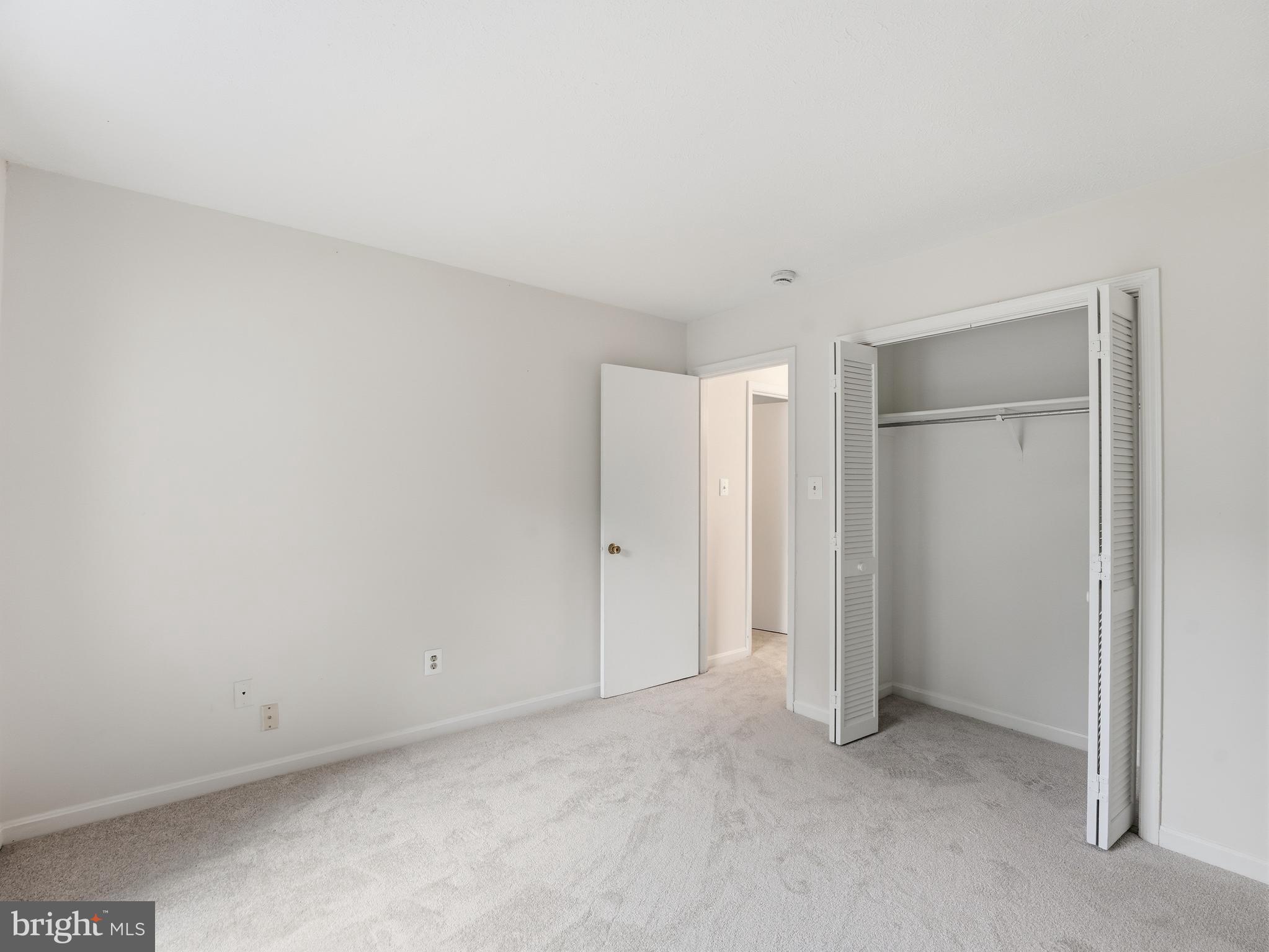 10120 Oakton Terrace Road Oakton, VA 22124 - Photo 5 of 26