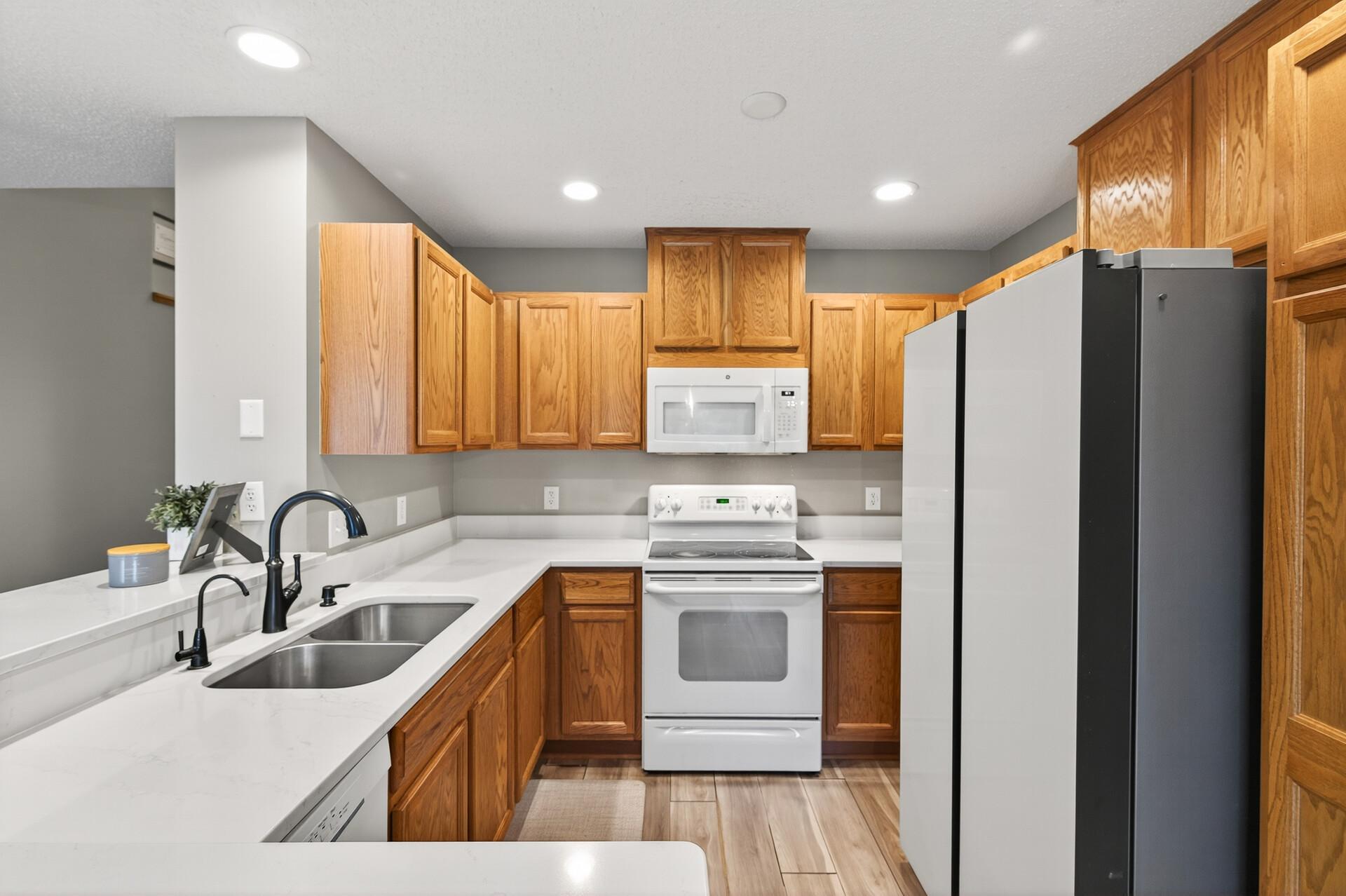 17700 71st Avenue North Maple Grove, MN 55311 - Photo 3 of 20