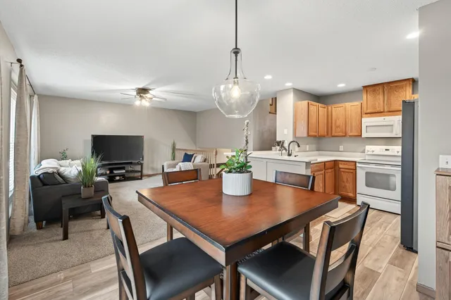 $309,900 | 17700 71st Avenue North, Maple Grove, MN 55311