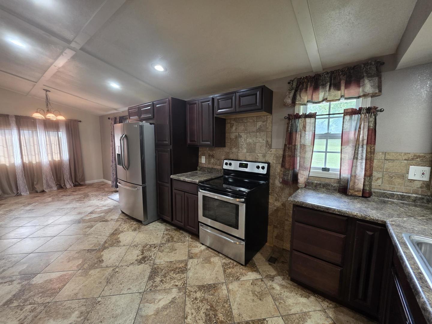 306 East Edwards Street Payson, IL 62360 - Photo 9 of 29 Gallery Image 9