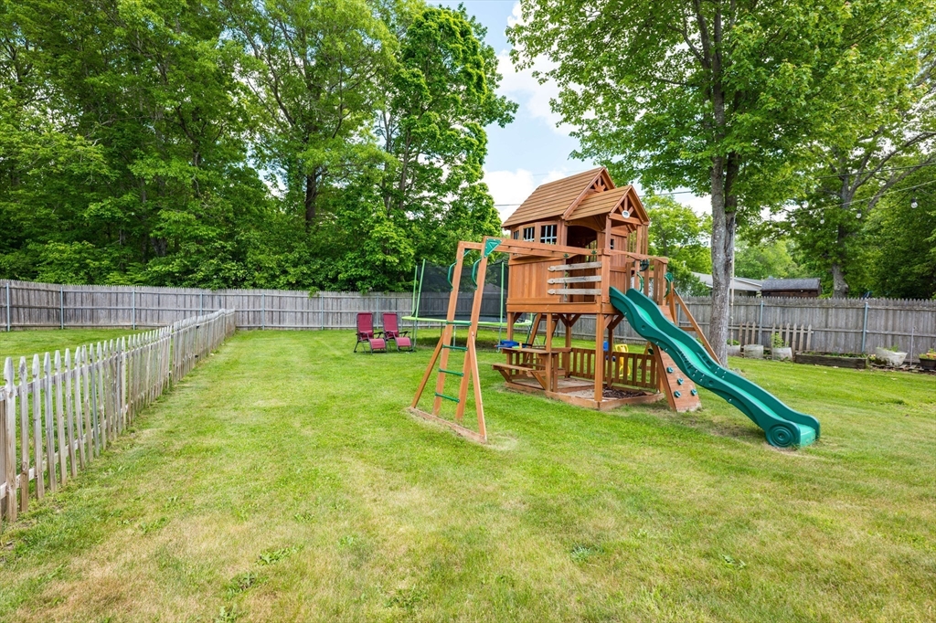 1241 Sharps Road Swansea, MA 02777 - Photo 17 of 20