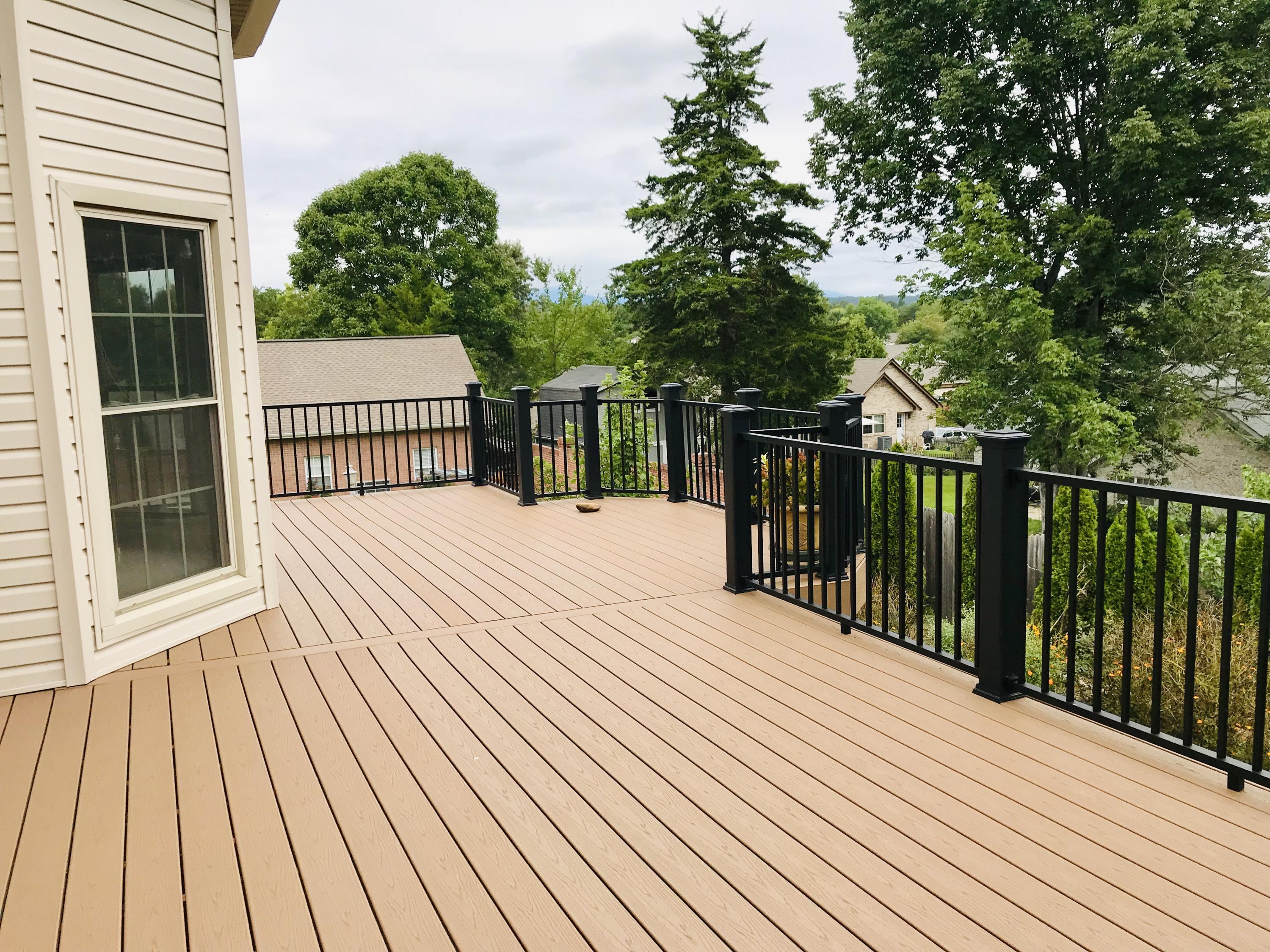 105 Esquire Court Oak Ridge, TN 37830 - Photo 22 of 29 Large Composite Deck