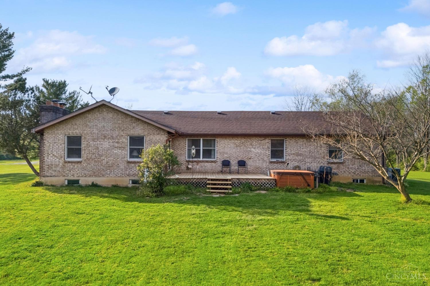 1435 Halpin Road Clarksville, OH 45113 - Photo 2 of 30