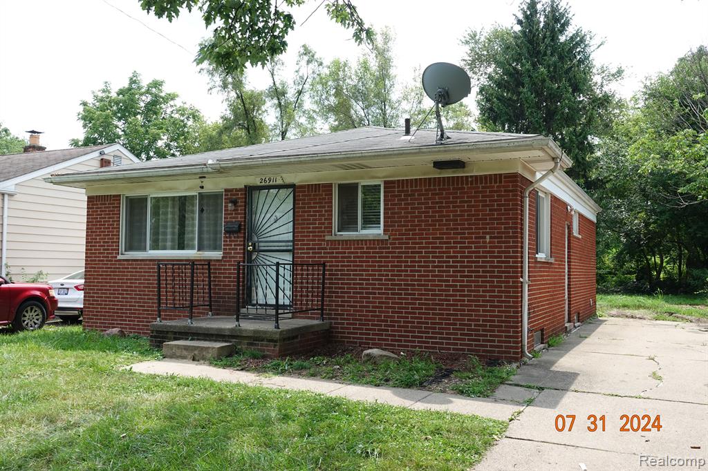 26911 Yale Street Inkster, MI 48141 - Photo 1 of 13
