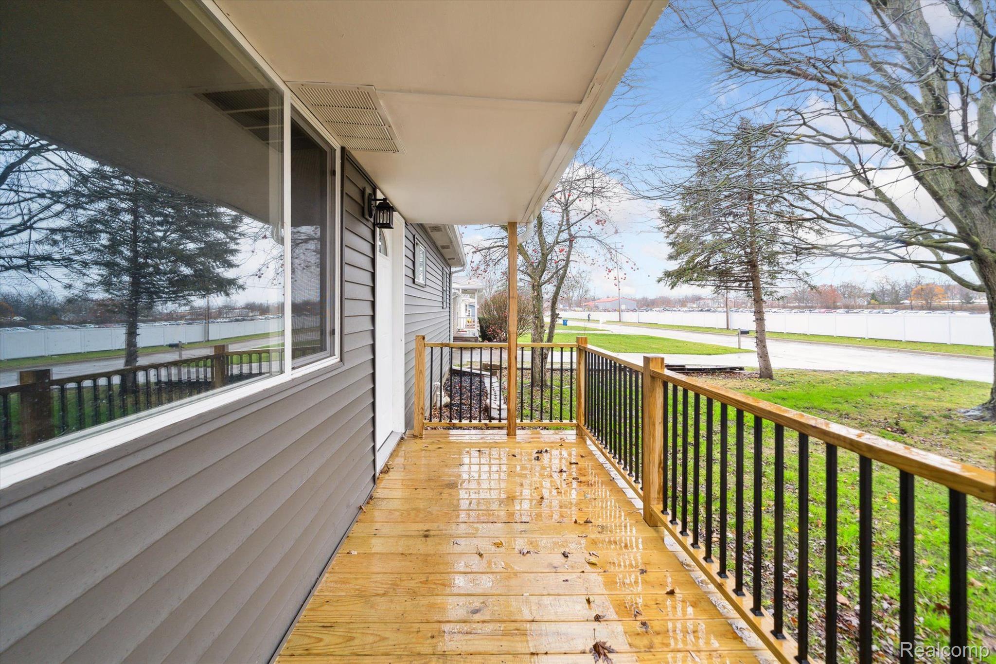 342 East Rising Street Davison, MI 48423 - Photo 3 of 33 Brand new porch/ deck!