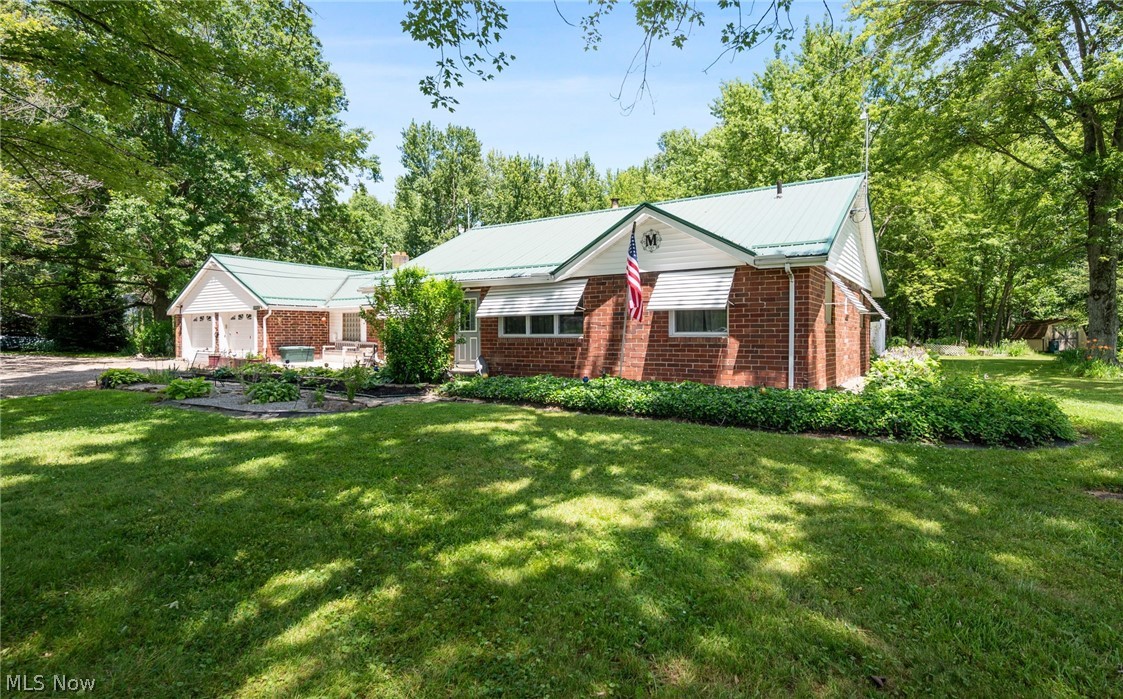 5950 Parkman Road Northwest Warren, OH 44481 - Photo 3 of 35
