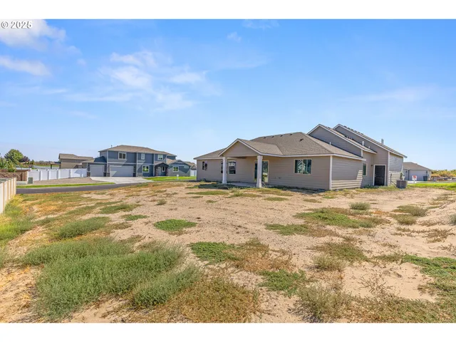 a house view with a outdoor space