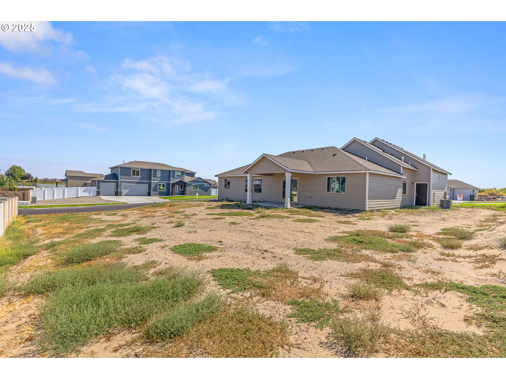 200 Tiber Street Boardman, OR 97818 - Photo 31 of 34 a house view with a outdoor space