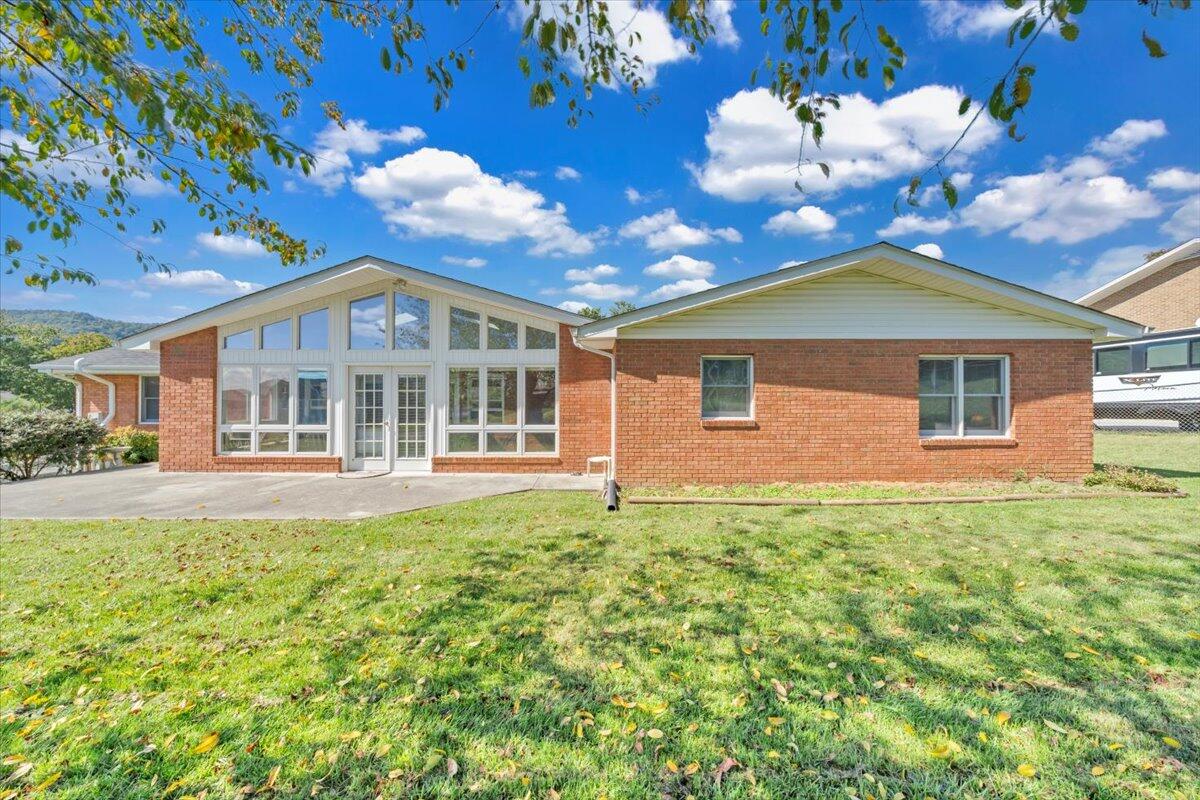 674 Azalea Road Daleville, VA 24083 - Photo 3 of 64 003-MIB01761