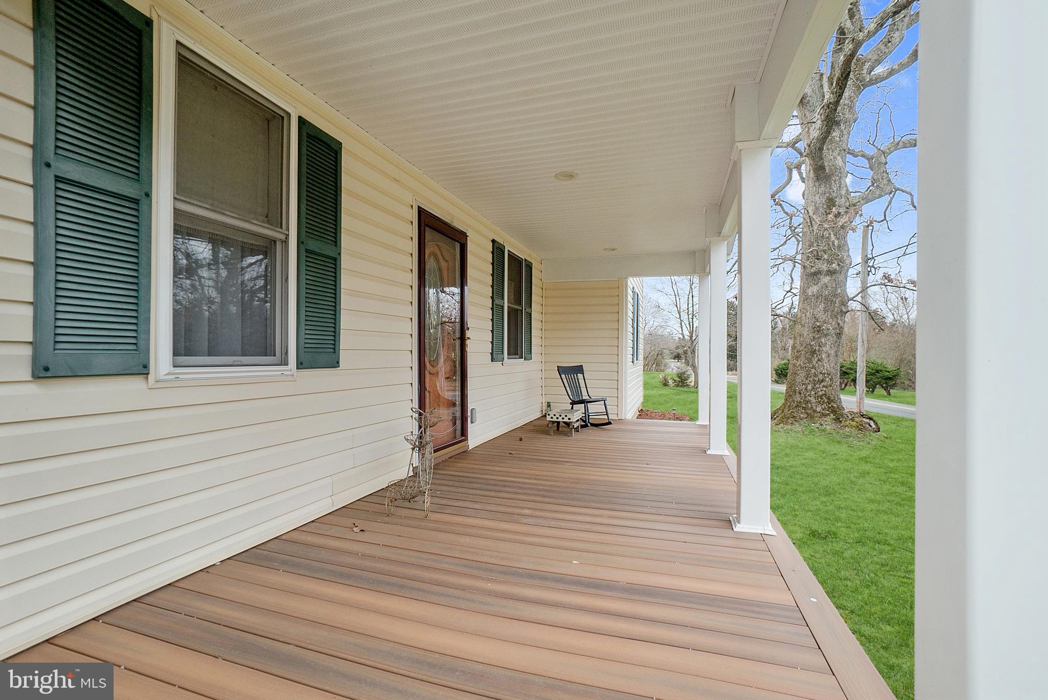 10020 South Faulkner Road Faulkner, MD 20632 - Photo 4 of 28 beautiful front Porch