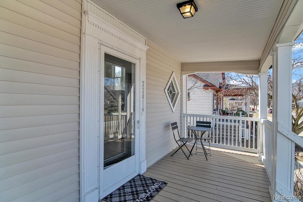 22816 Ridgeway Street St. Clair Shores, MI 48080 - Photo 5 of 43