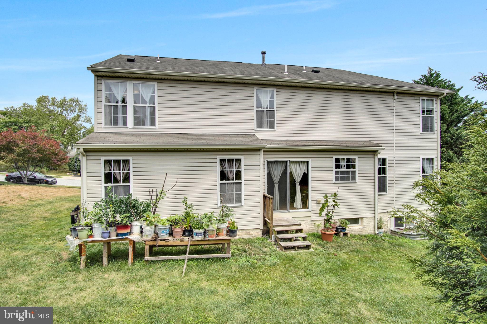 7485 Seneca Ridge Drive York, PA 17403 - Photo 6 of 40