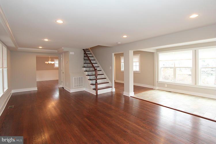 730 Dill Road Severna Park, MD 21146 - Photo 7 of 30 Living Room