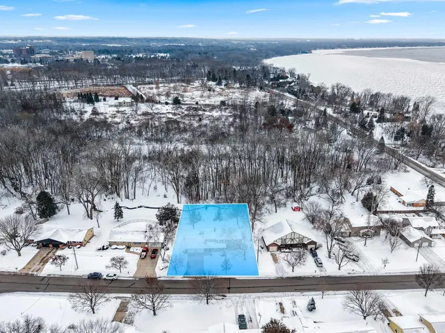 $423,000 | 3258 Peterson Road, Green Bay, WI 54311