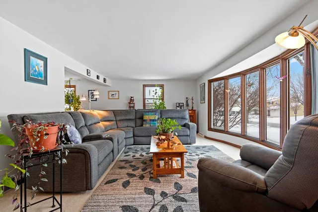 $423,000 | 3258 Peterson Road, Green Bay, WI 54311