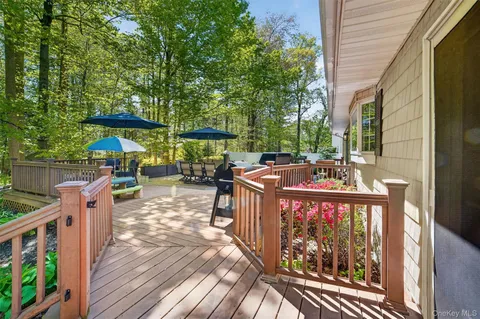 $699,000 | 2864 Hedwig Drive, Yorktown Heights, NY 10598