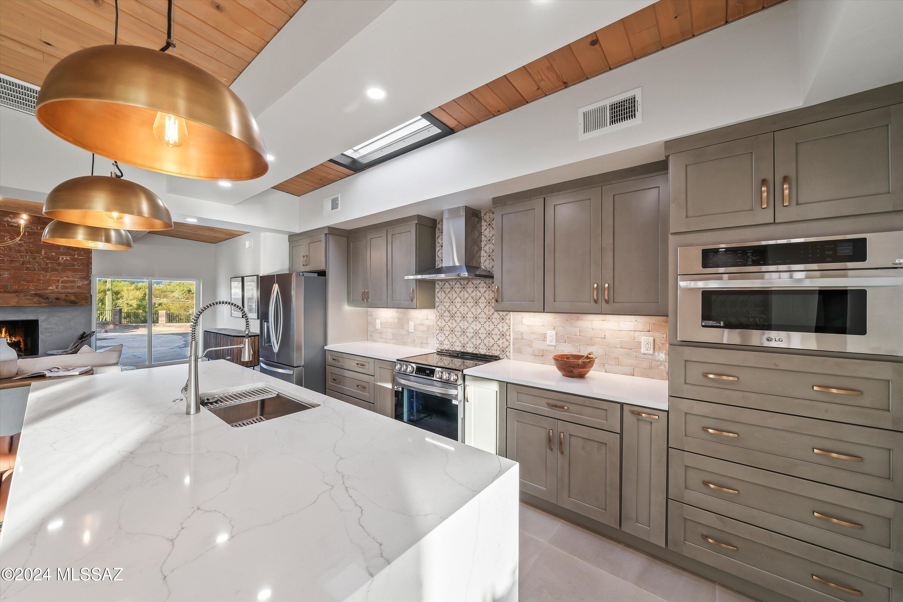 4270 North Swan Road Tucson, AZ 85718 - Photo 10 of 42