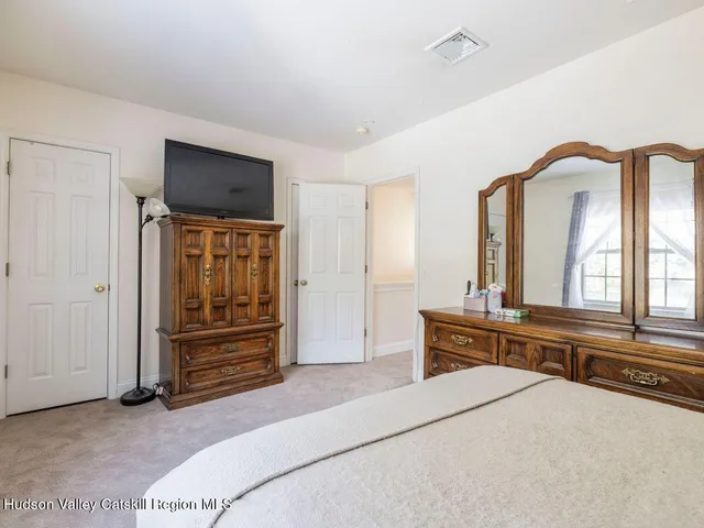 $350,000 | 15 Troy Lane, Highland, NY 12528