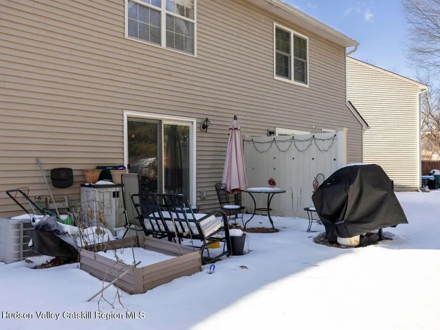 $350,000 | 15 Troy Lane, Highland, NY 12528