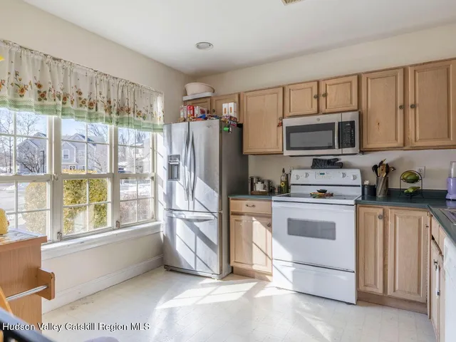 $350,000 | 15 Troy Lane, Highland, NY 12528