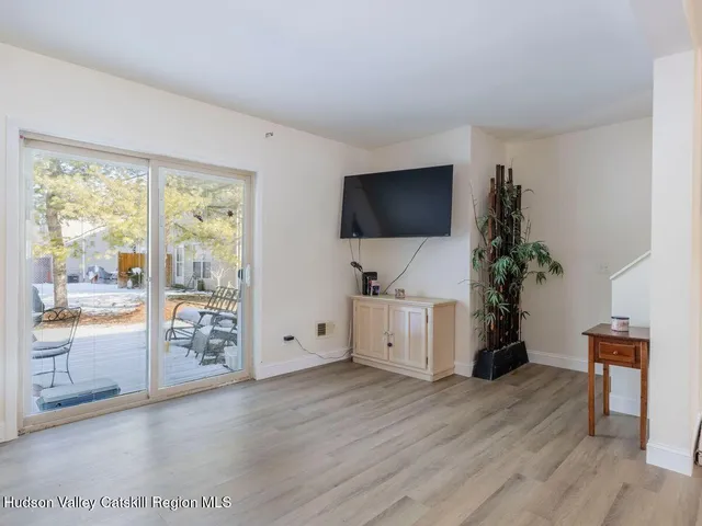 $350,000 | 15 Troy Lane, Highland, NY 12528