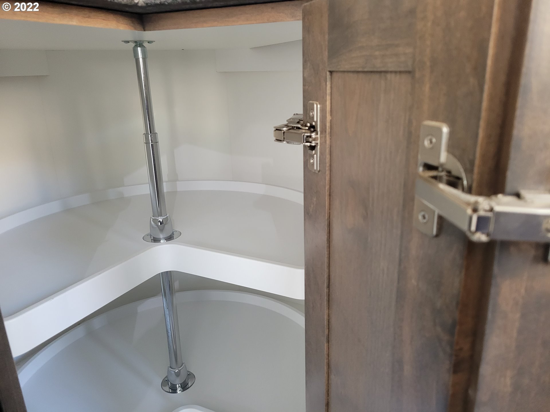 195 Armande Loop Roseburg, OR 97471 - Photo 13 of 28 a bathroom with a shower