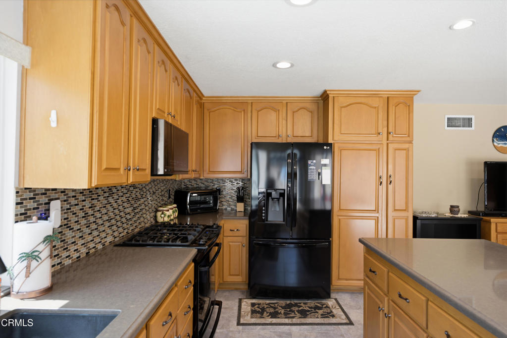 3695 Semple Street Simi Valley, CA 93063 - Photo 16 of 49