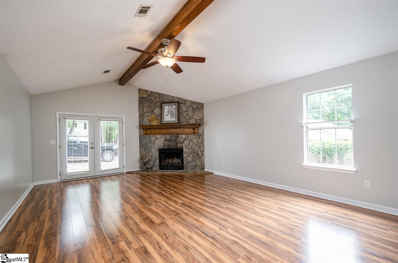 136 B Duncan Chapel Road Greenville, SC 29617 - Photo 10 of 27 Gallery Image 10