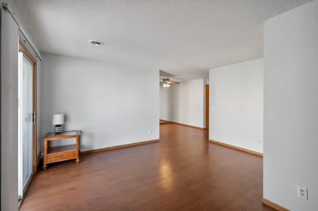 $171,000 | 6248 Magda Drive, Unit D, Maple Grove, MN 55369