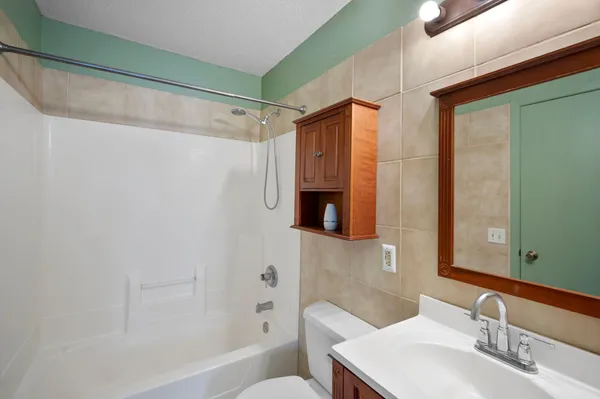 $171,000 | 6248 Magda Drive, Unit D, Maple Grove, MN 55369