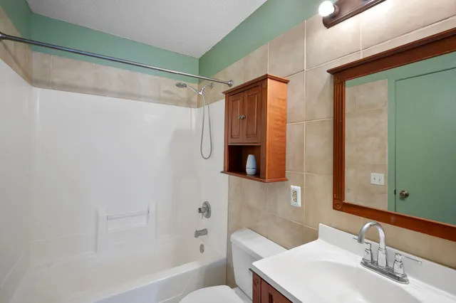 $171,000 | 6248 Magda Drive, Unit D, Maple Grove, MN 55369