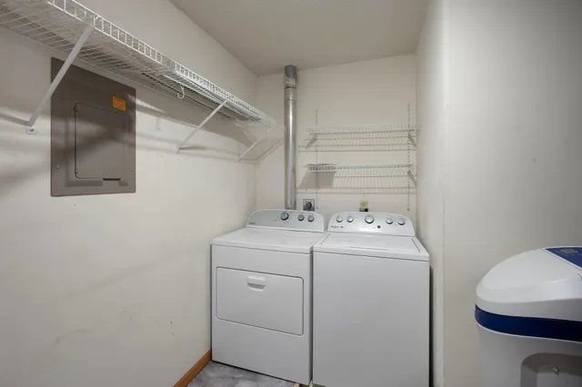 $171,000 | 6248 Magda Drive, Unit D, Maple Grove, MN 55369