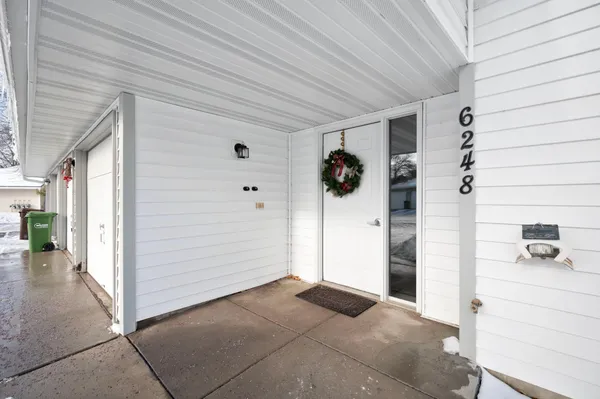 $171,000 | 6248 Magda Drive, Unit D, Maple Grove, MN 55369